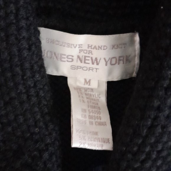 Vintage SnowFlake Zipper Up Wool Sweater - Picture 3 of 9